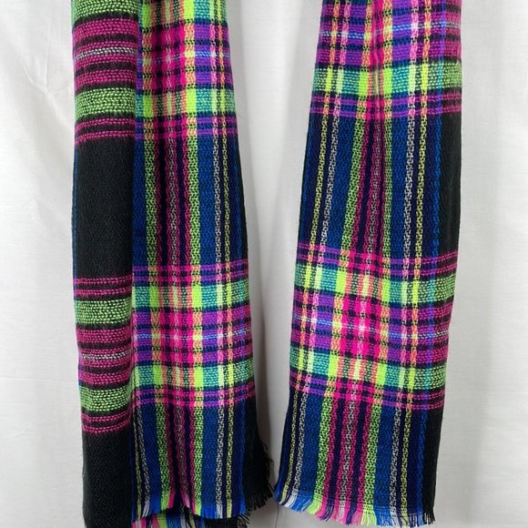 Black Multi Plaid Scarf For Women - Picture 3 of 5